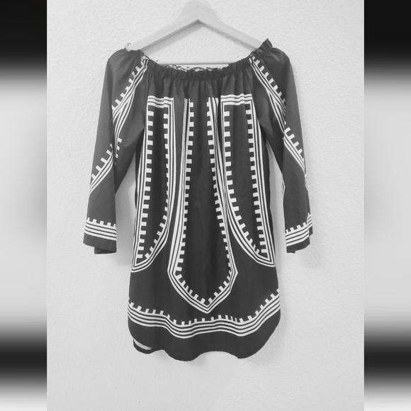 💚5/$25 Sexy Off Shoulder Boho Long Sleeve Print Mini Dress-Black Size Small - Picture 5 of 7